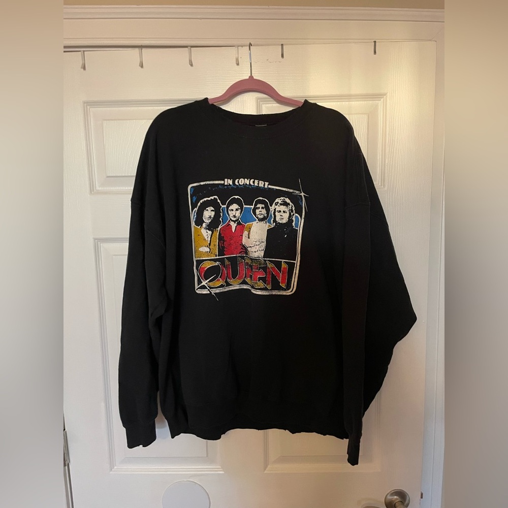 Queen sweatshirt-perfectly distressed. Unsure if vintage or not but looks so